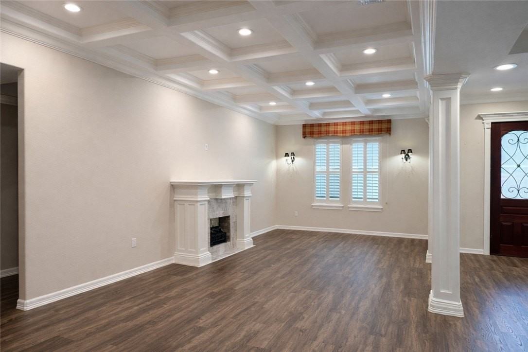 5309 Saint Andrews Dr - Photo 6 of 32