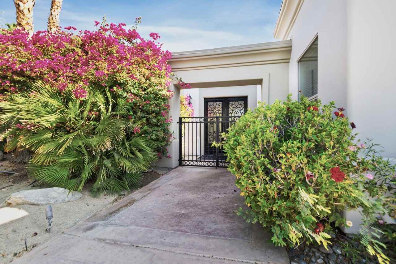 4 Mesquite Ridge Ln - Photo 2 of 38