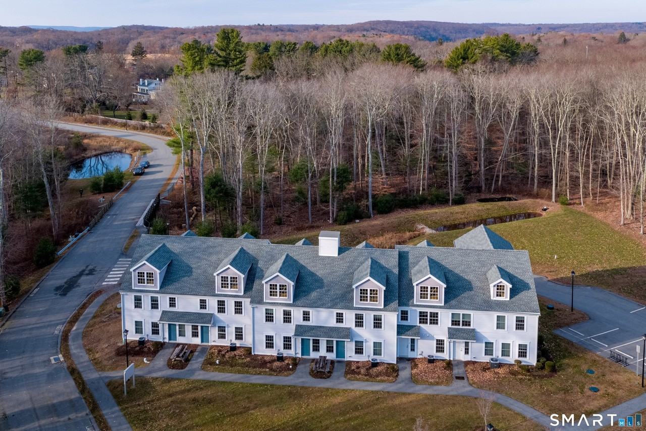 77 Lyme St #2L - Photo 5 of 21