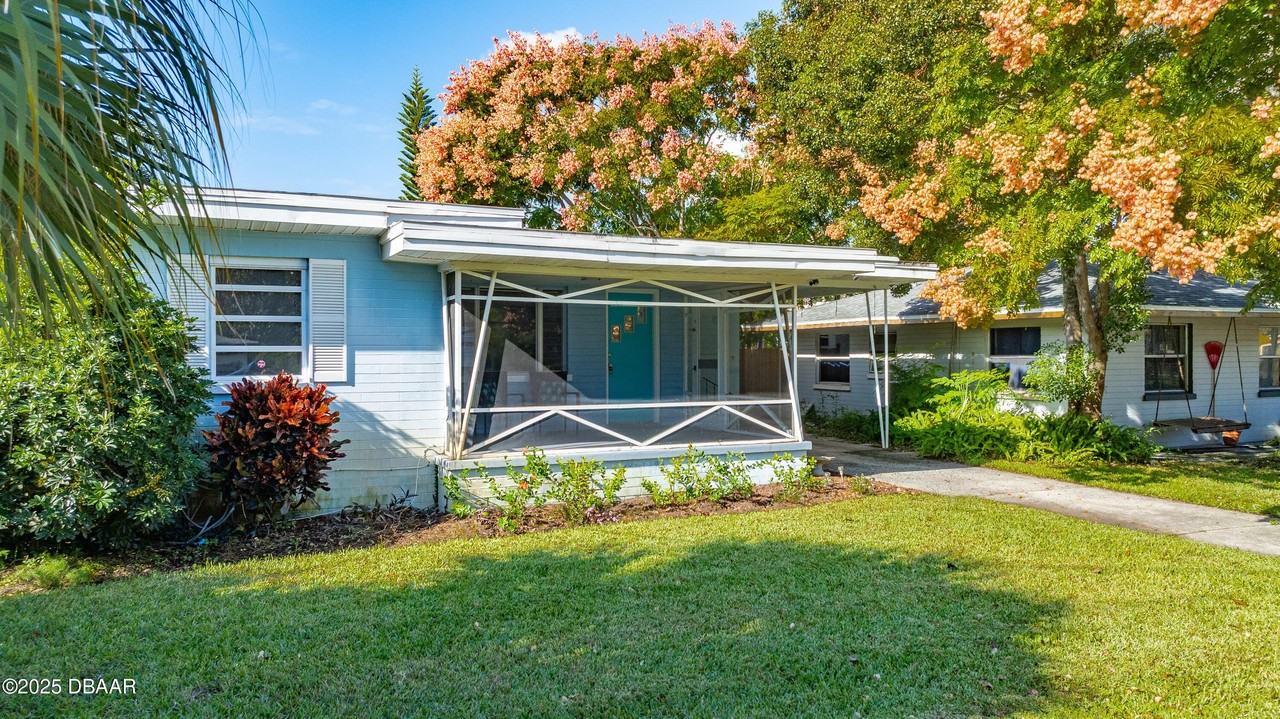 930 Daytona Ave - Photo 2 of 38