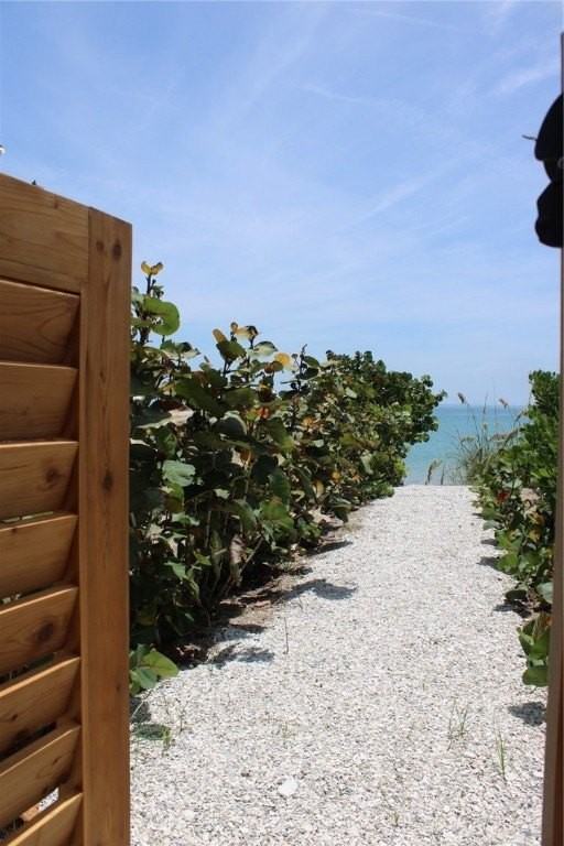 112 Seaway Ct - Photo 3 of 27