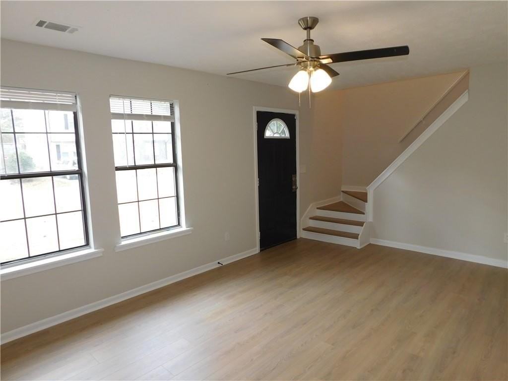 3589 Hopkins Ct - Photo 4 of 17