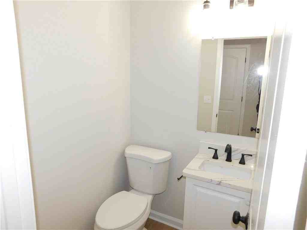 3589 Hopkins Ct - Photo 5 of 17