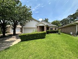 featured image of 1009 Augusta Dr #1