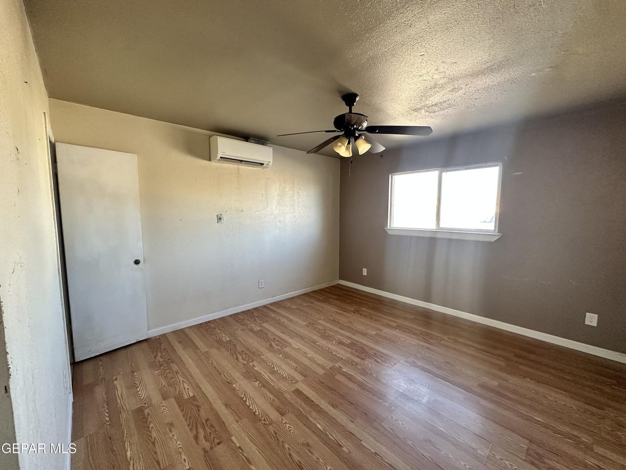 7224 Dale Rd - Photo 4 of 15