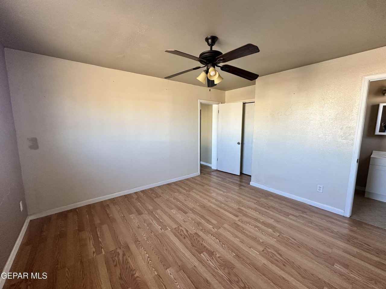 7224 Dale Rd - Photo 5 of 15