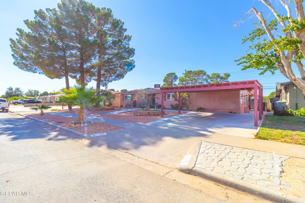 3417 Aberdeen St - Photo 4 of 50