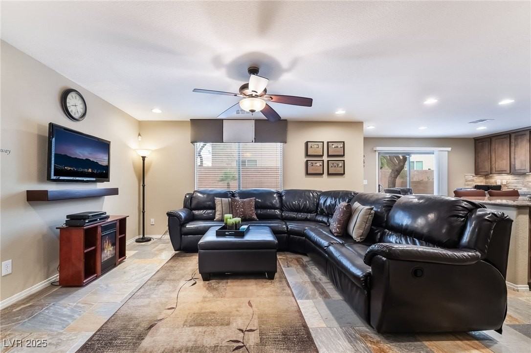 10953 Toscano Gardens St - Photo 6 of 41