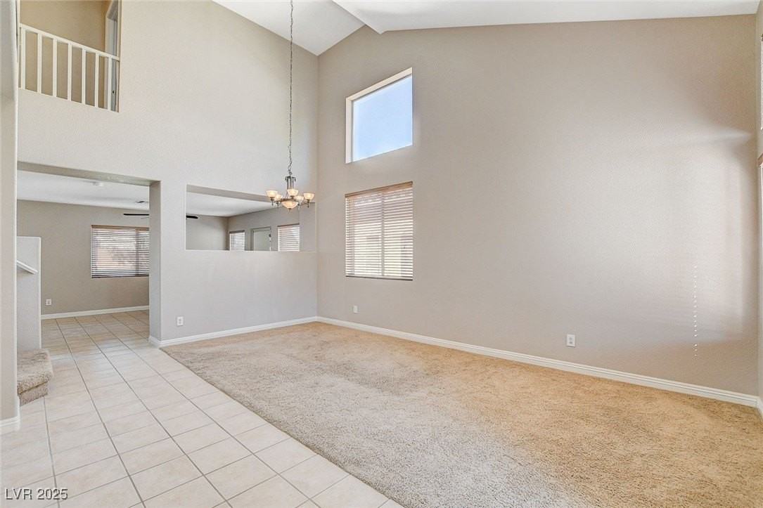 688 Emerald City Ave - Photo 4 of 41