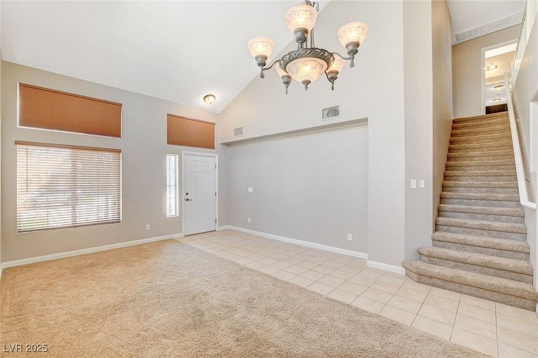 688 Emerald City Ave - Photo 6 of 41