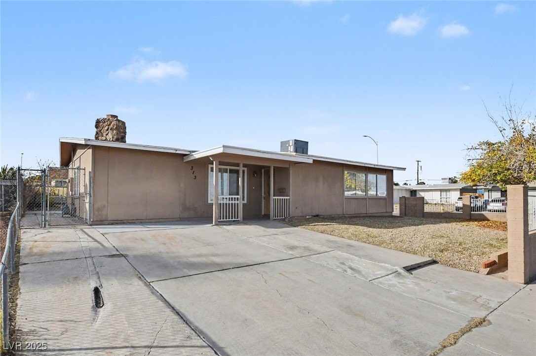 313 Fox Cir - Photo 5 of 48