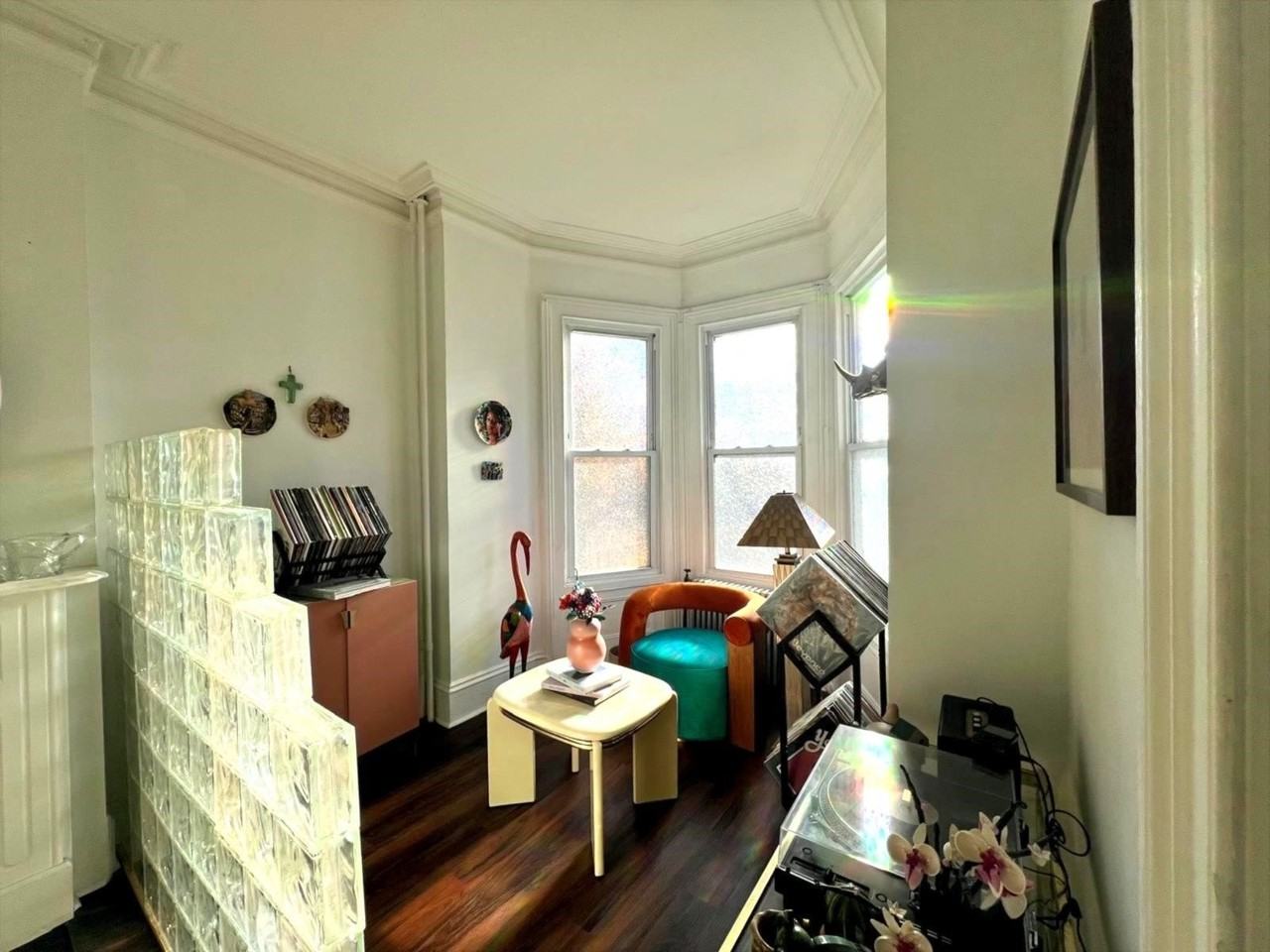 118 Clinton Ave - Photo 5 of 19