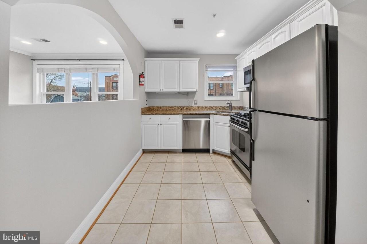 401 Evarts St Ne - Photo 5 of 15