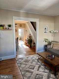 421 N Chestnut St - Photo 4 of 18