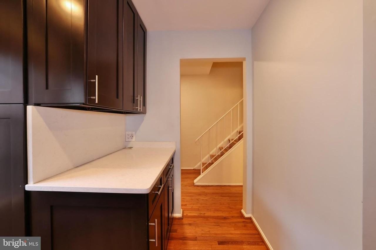 935 S Rolfe St - Photo 7 of 26