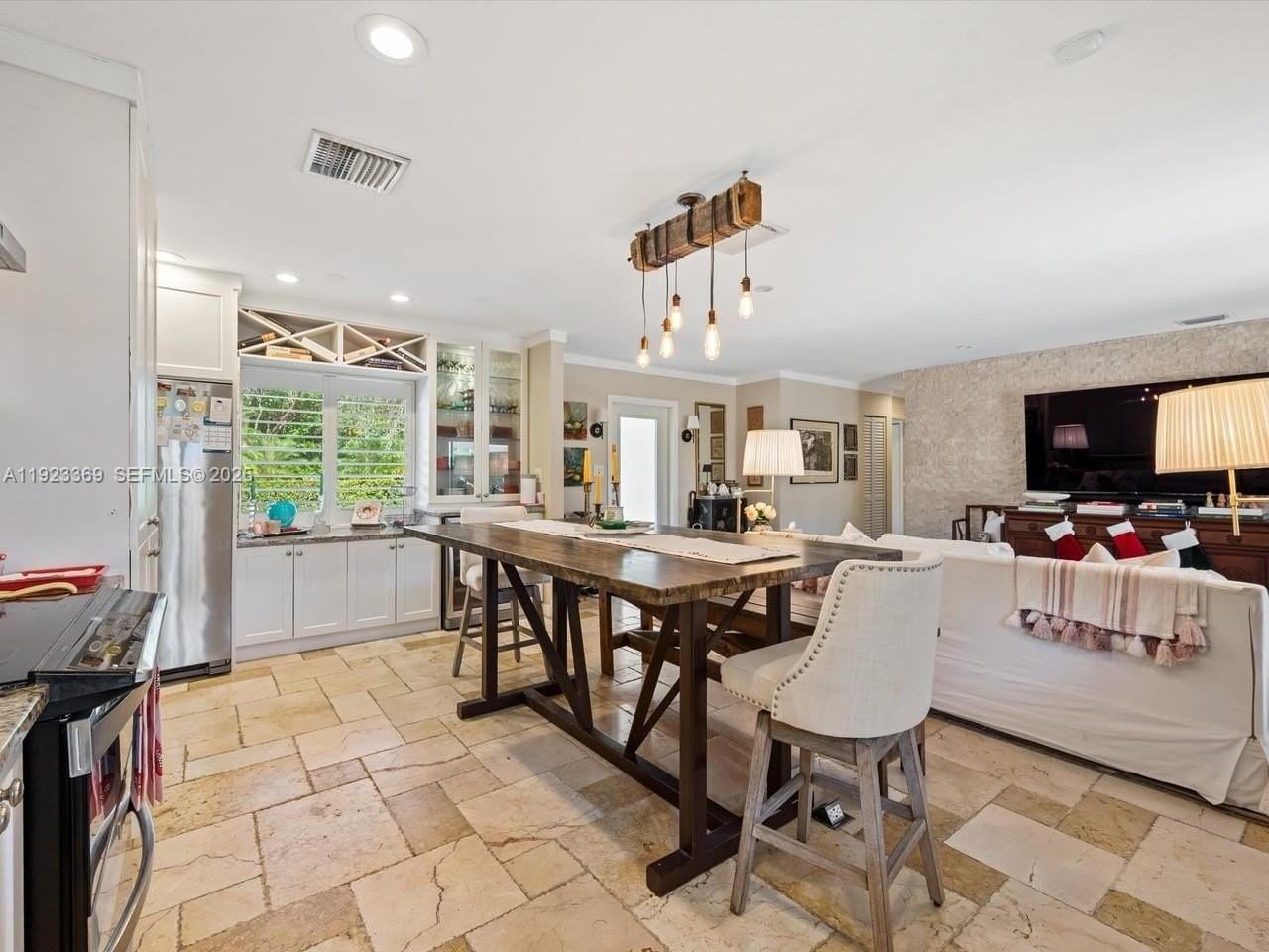 6300 Sw 48th St - Photo 4 of 23