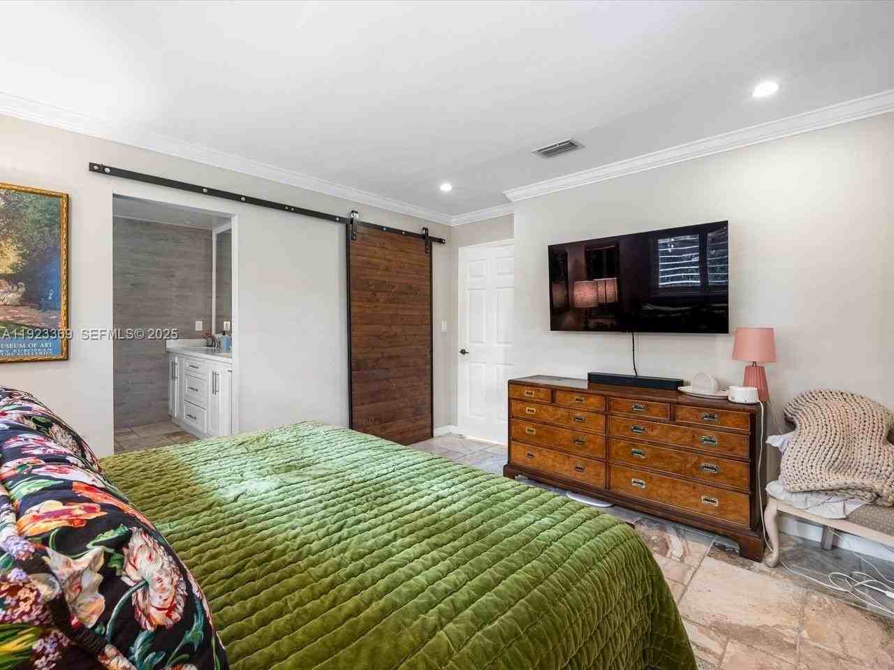 6300 Sw 48th St - Photo 7 of 23