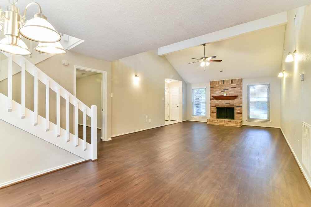 17103 Spruce Run Dr - Photo 5 of 15