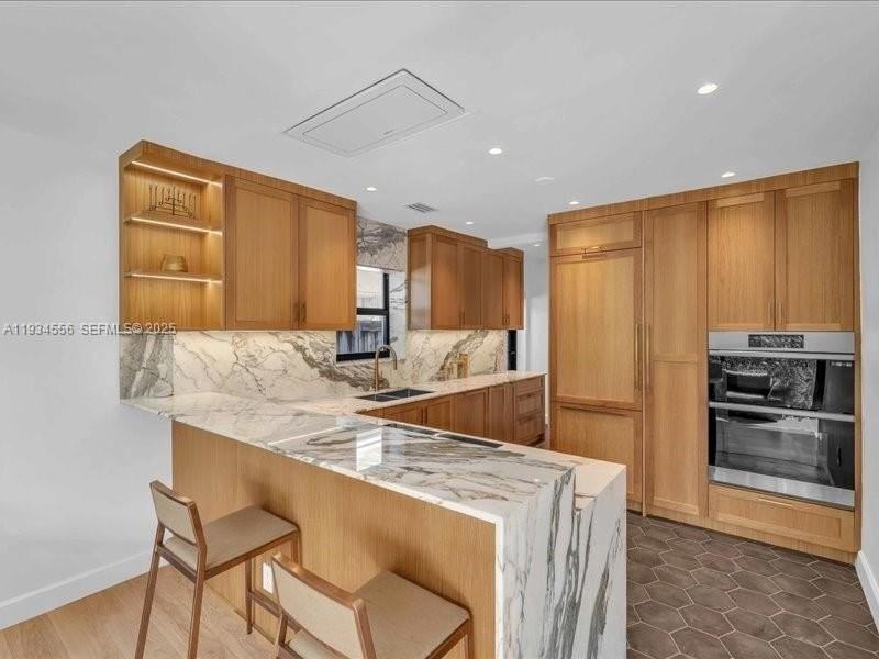 920 W 47th Ct - Photo 5 of 24