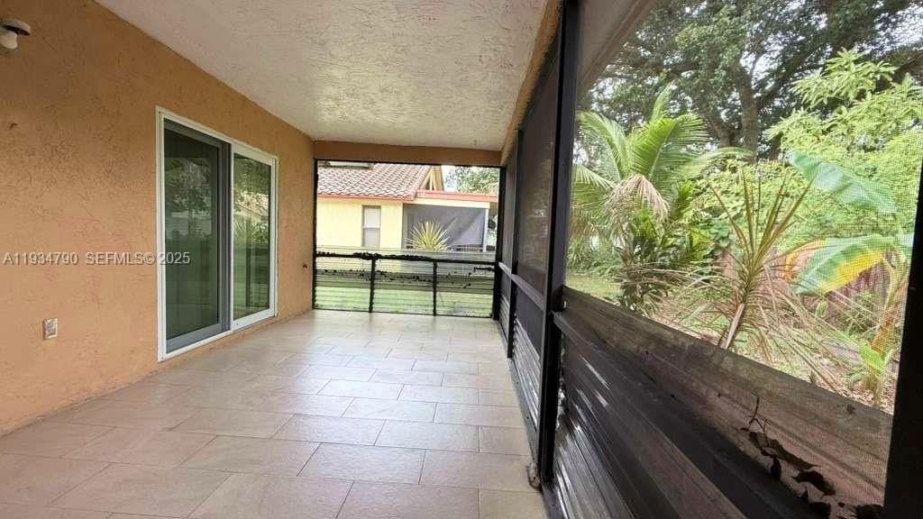 2377 Nw 123rd Ave - Photo 6 of 15