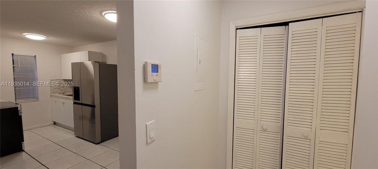 4621 Sw 33rd Ave #5 - Photo 7 of 18