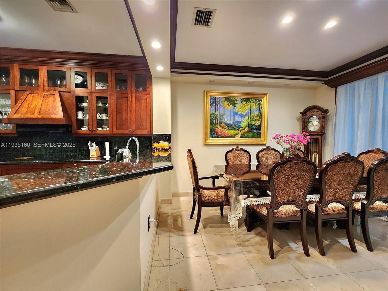 21028 Ne 34th Ct #21028 - Photo 6 of 25