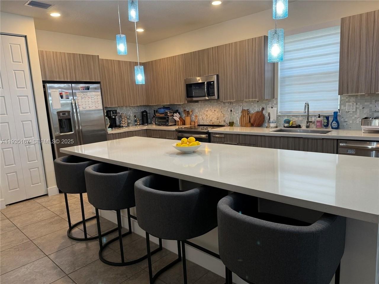 15822 Nw 91st Ave - Photo 2 of 9