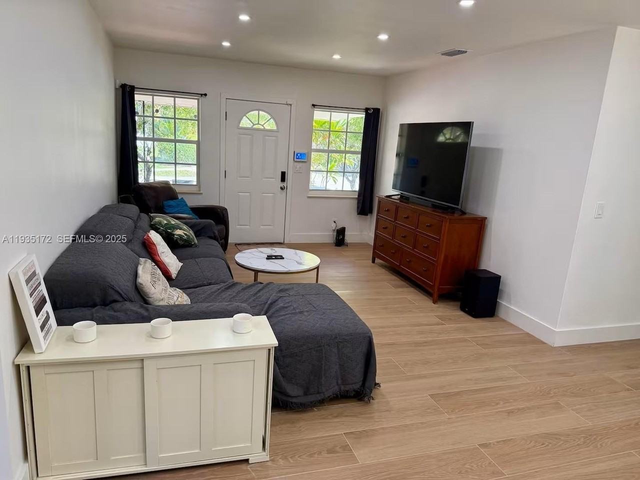 15800 Ne 15th Ave - Photo 4 of 15