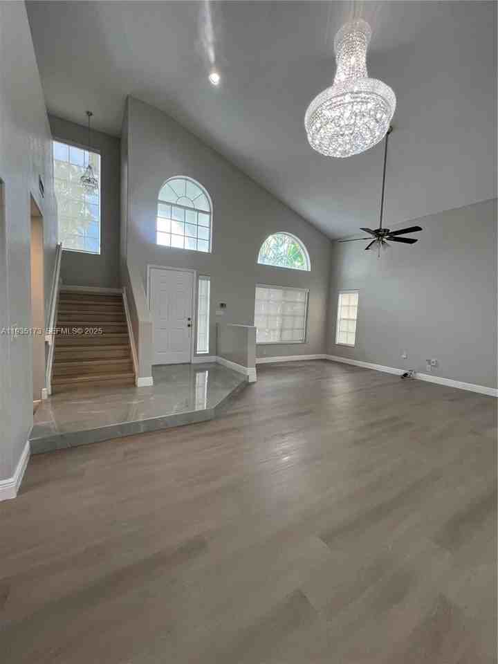 1075 Spyglass - Photo 3 of 17