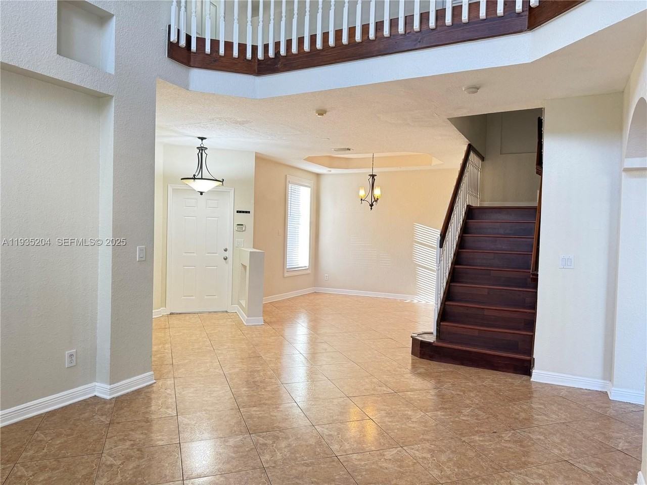 5081 Sw 136th Ter - Photo 2 of 23