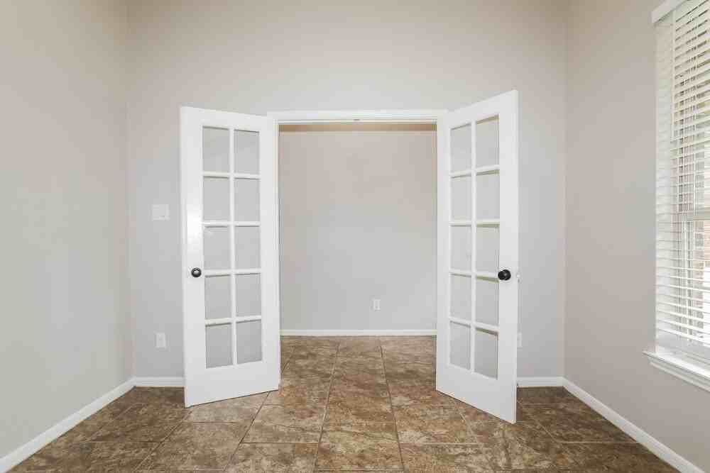 7415 Durango Creek Dr - Photo 5 of 17