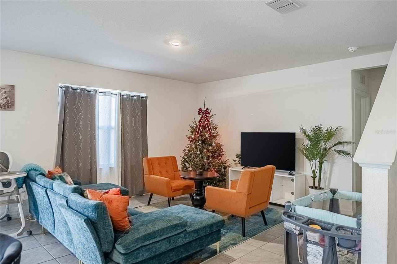 3883 Resting Robin Ave - Photo 4 of 44