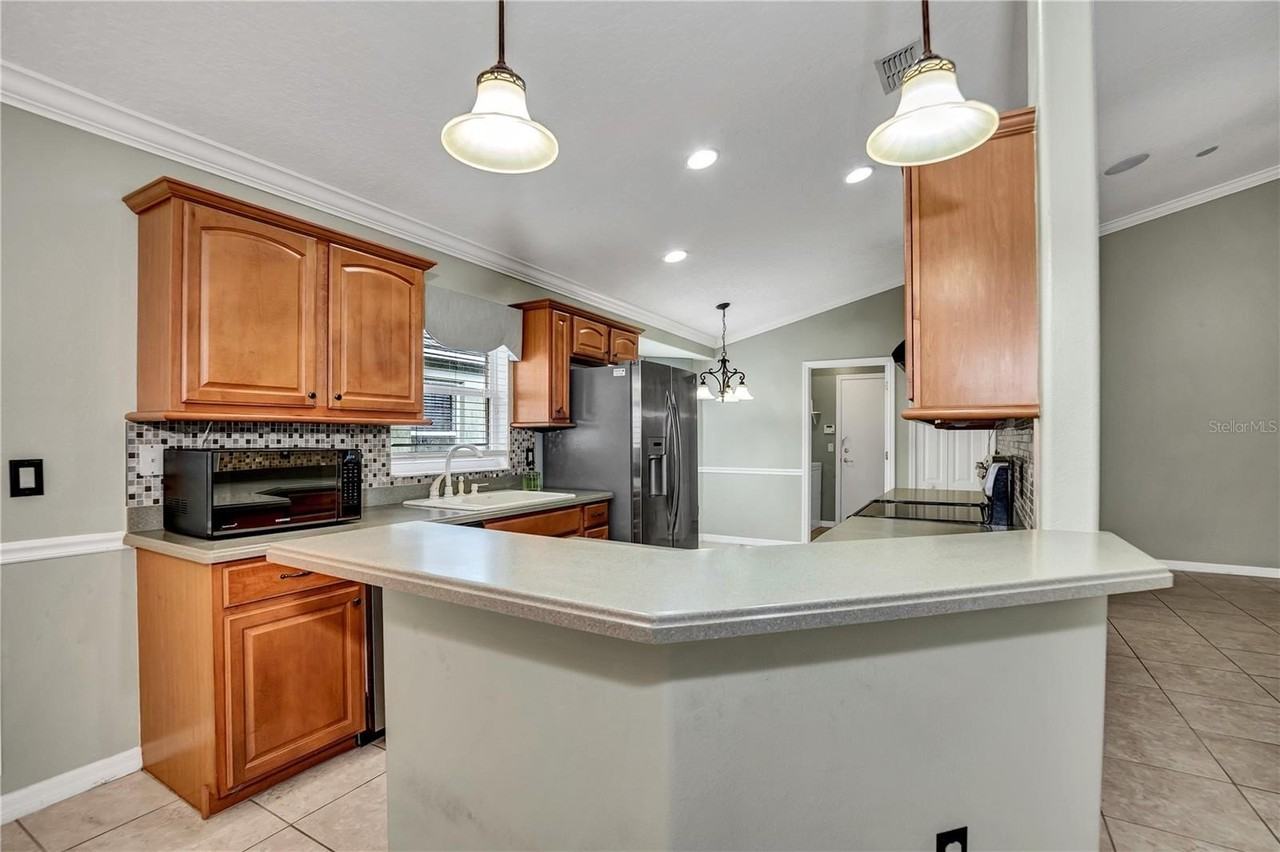 9966 Brodbeck Blvd - Photo 6 of 26