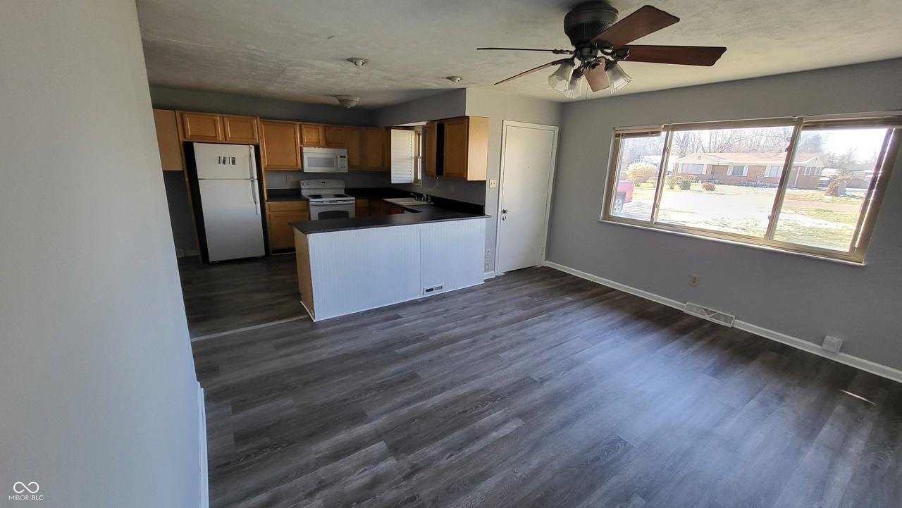 2809 N Hawthorne Ln - Photo 5 of 22