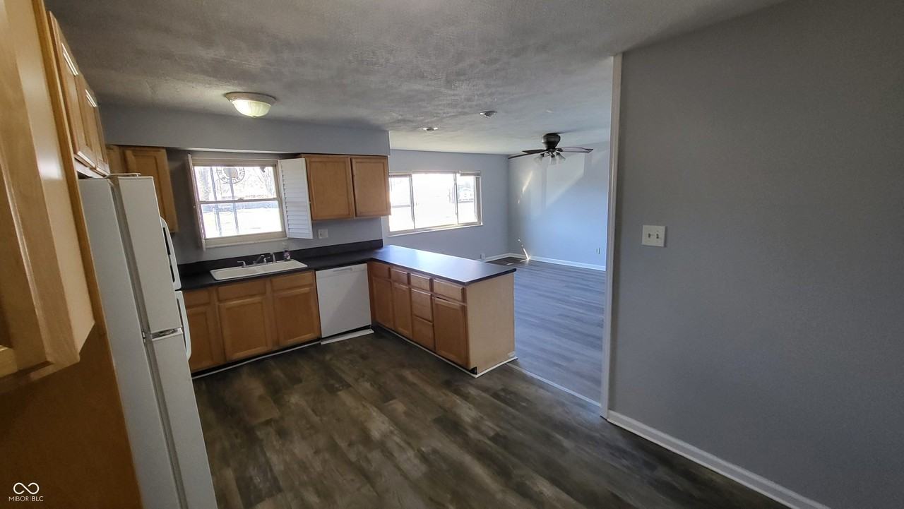 2809 N Hawthorne Ln - Photo 7 of 22