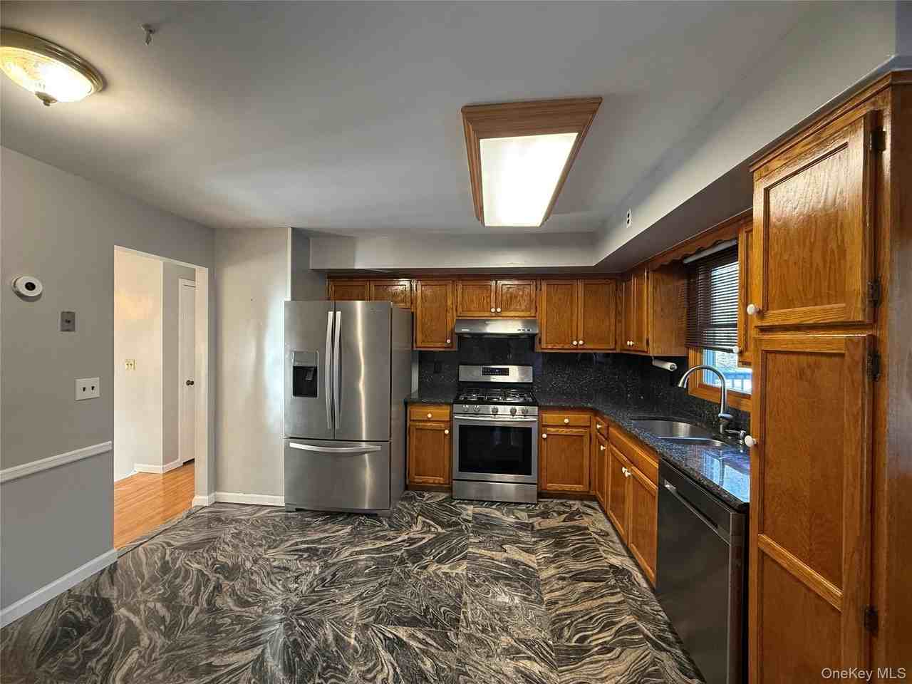 11 Central Ave - Photo 4 of 30