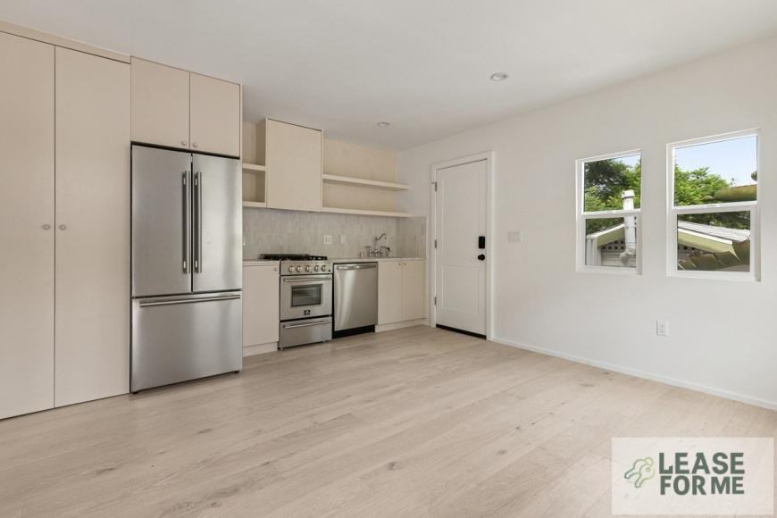 852 Sanborn Ave - Photo 2 of 10