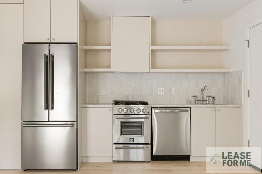 852 Sanborn Ave - Photo 5 of 10