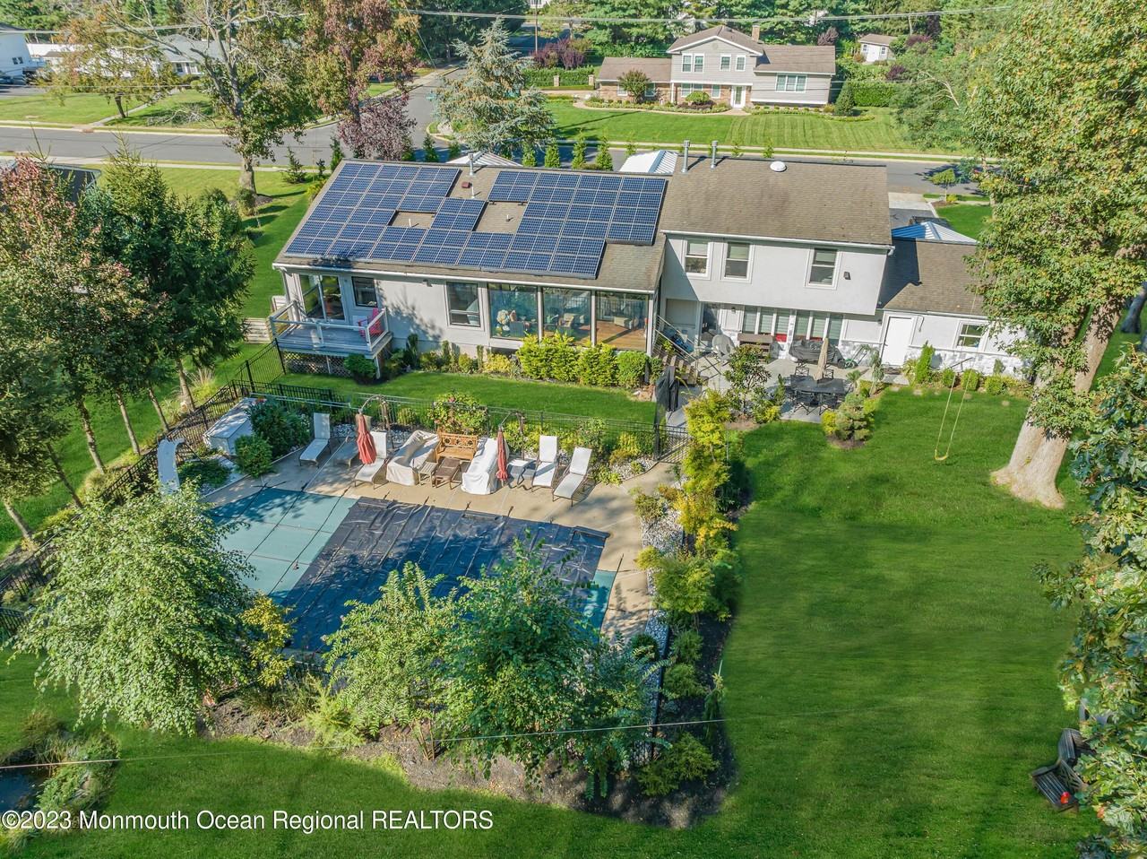 900 Darlene Ave - Photo 4 of 50