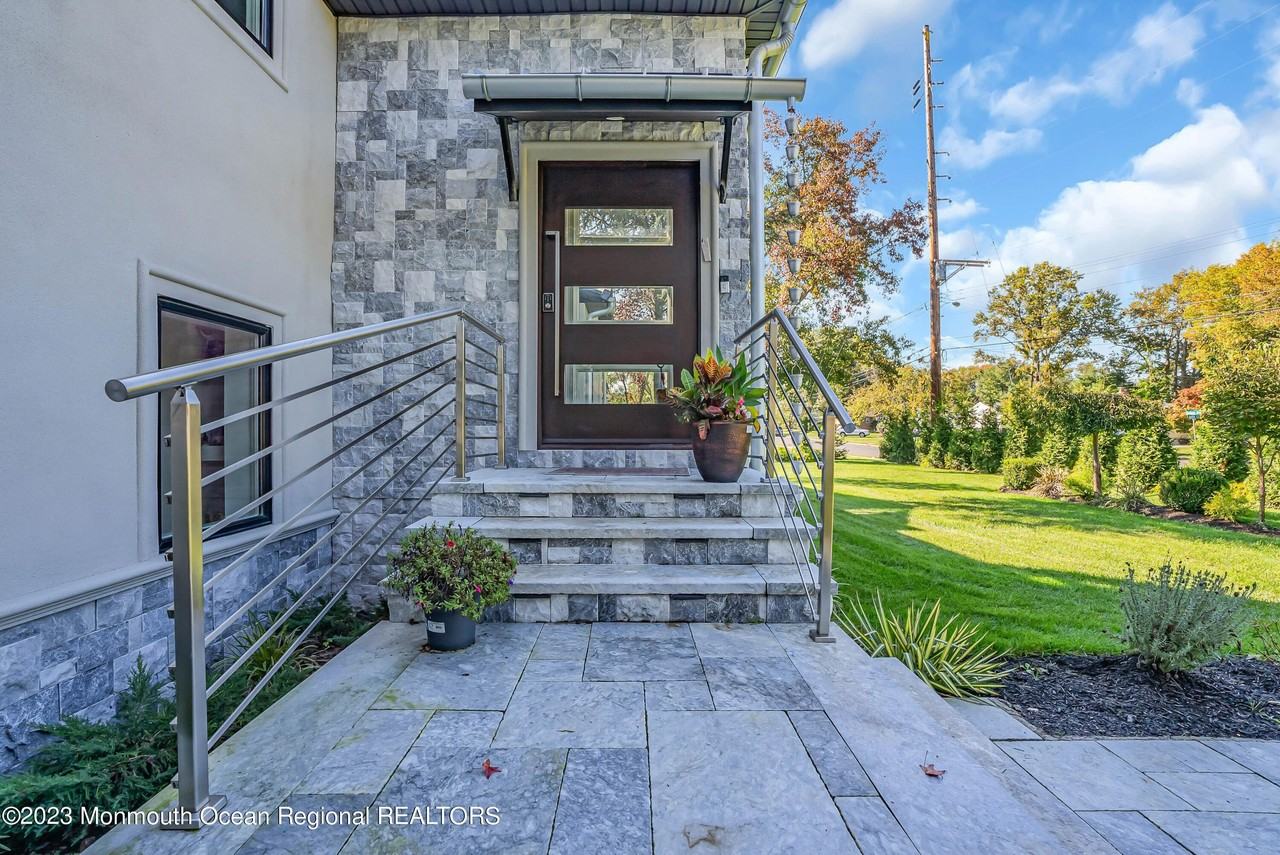 900 Darlene Ave - Photo 6 of 50