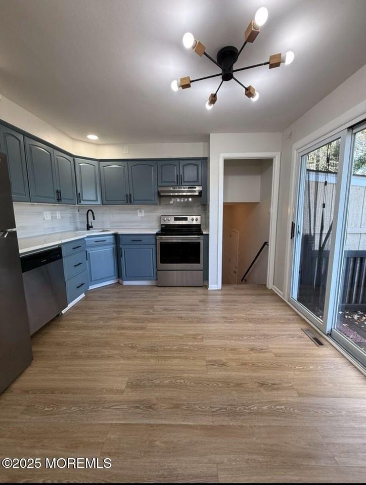 205 Mardale Drive - Photo 6 of 22