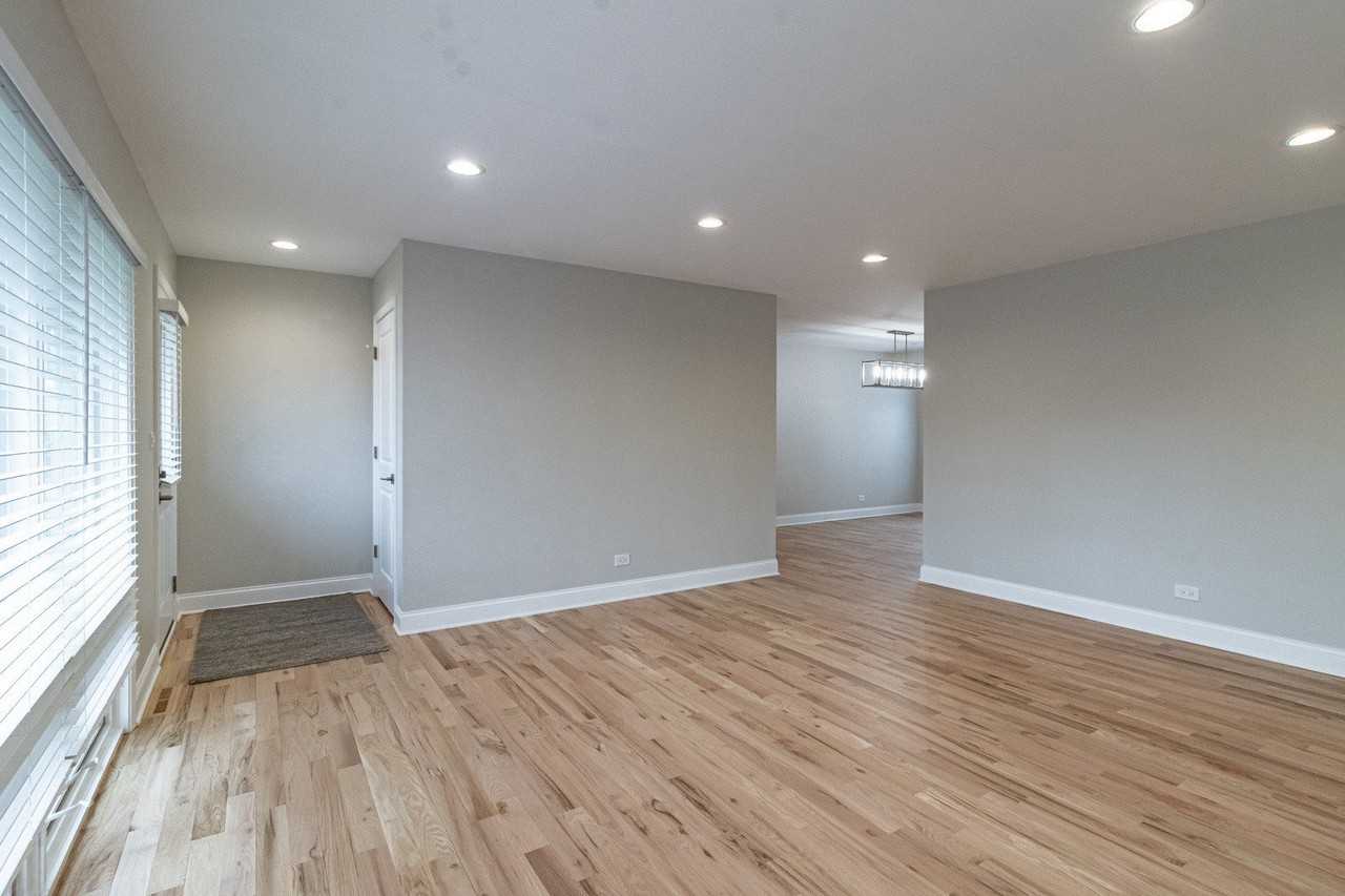 1240 Warrington Rd - Photo 3 of 21