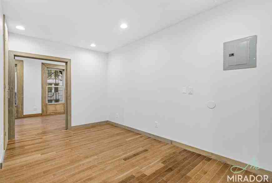 332 E 9th St - Photo 3 of 8