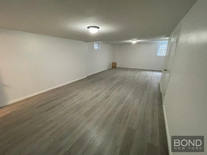 45 Monitor St - Photo 5 of 10