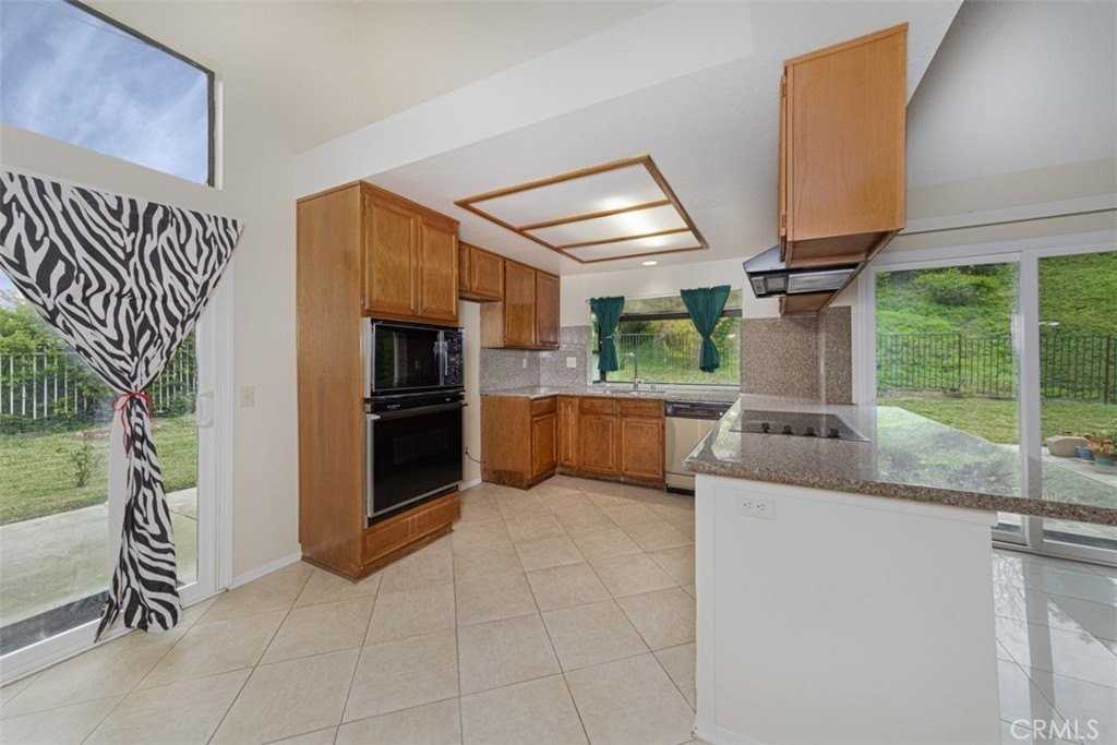 4470 E Ardmore St - Photo 6 of 12