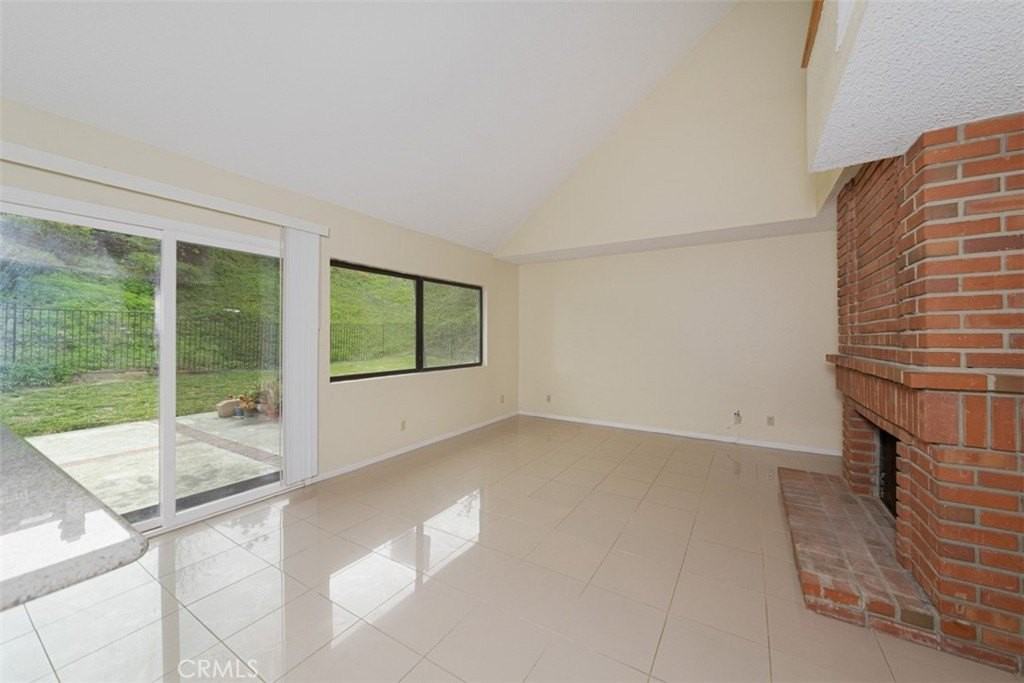 4470 E Ardmore St - Photo 7 of 12