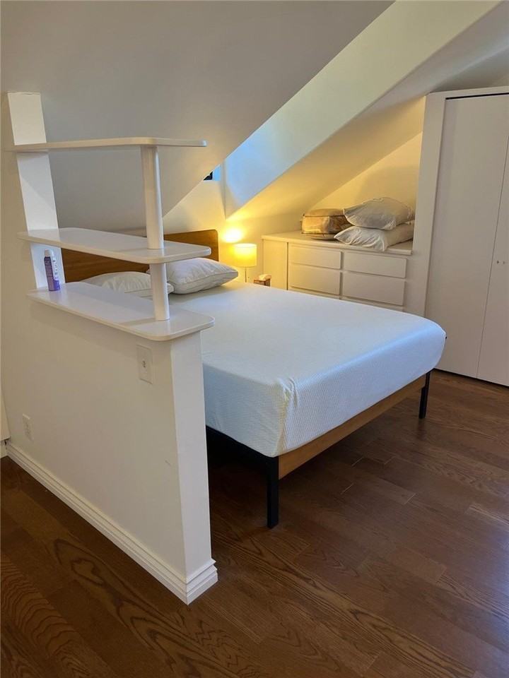 23300 Raymond St - Photo 4 of 9