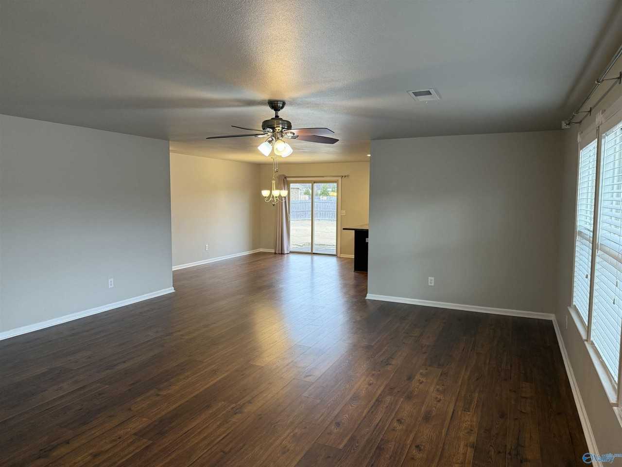 101 Fire Fly Ln - Photo 2 of 15