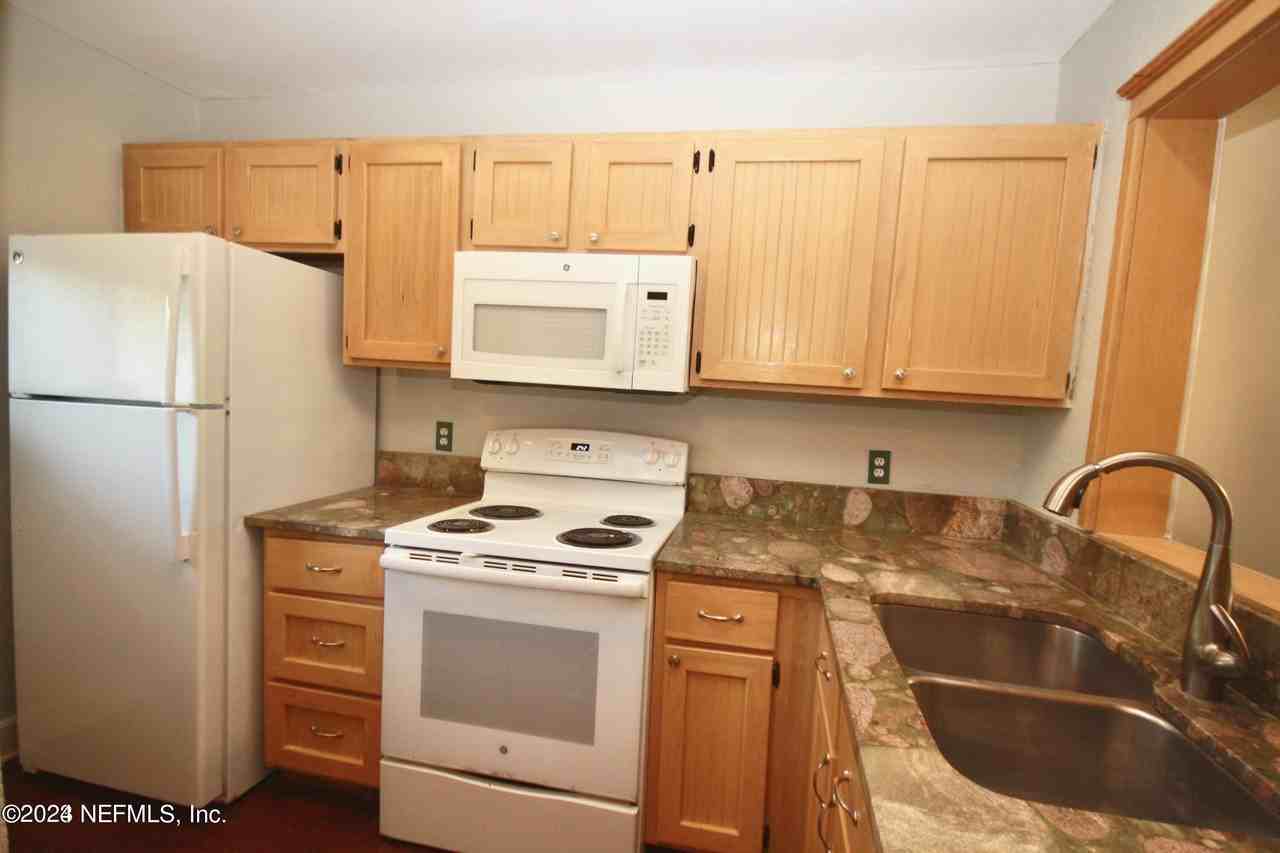 2012 Sea Hawk Cir - Photo 3 of 13