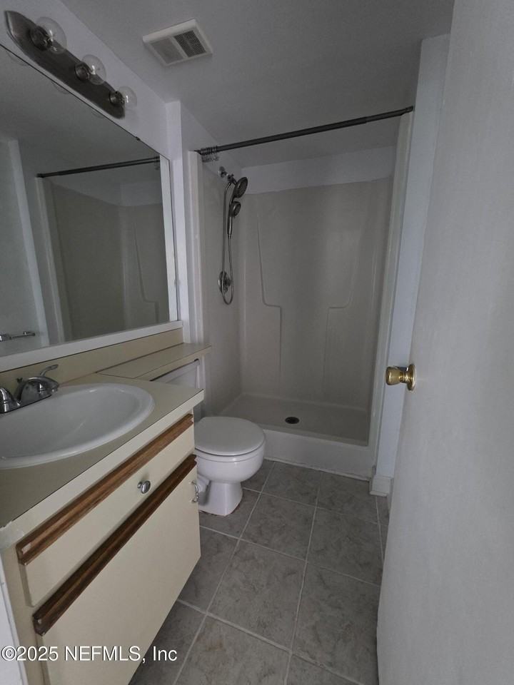 1301 Defender Ct W Unit 1301 #1301 - Photo 7 of 22